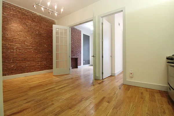 Rented by EXR | media 1