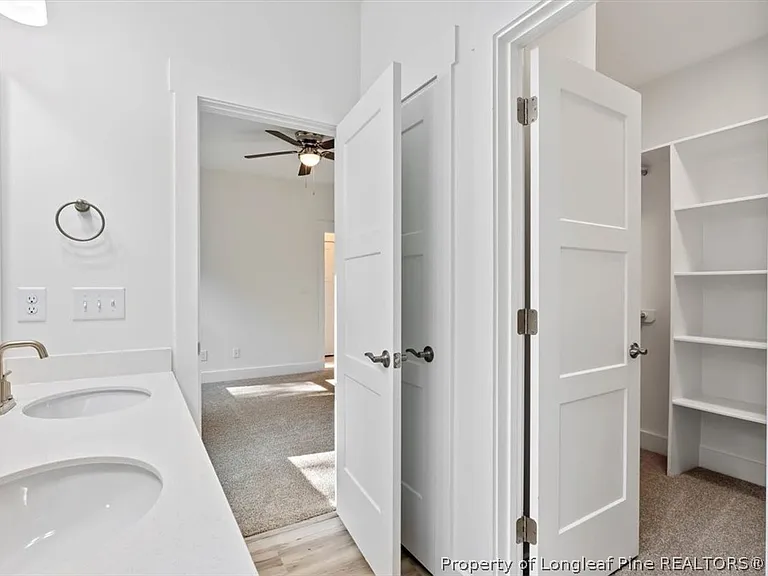 601 E Bay St — Photo 16