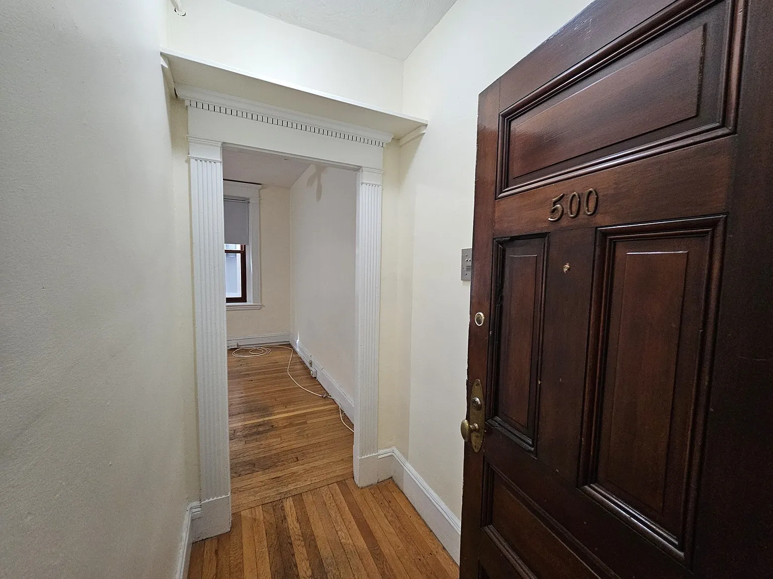 Studio, 1.0 bath, 275 sqft, $2,200 — Photo 2