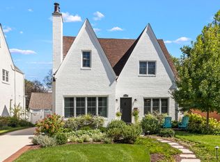 231 N Park Blvd, Glen Ellyn, IL 60137