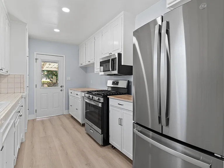815 Wakefield Ave — Photo 38