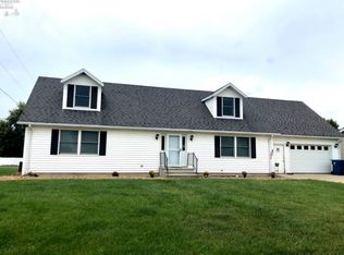 700 Carmen Pl, Fremont, OH 43420