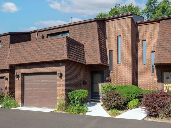 428 S Dee Rd, Park Ridge, IL 60068