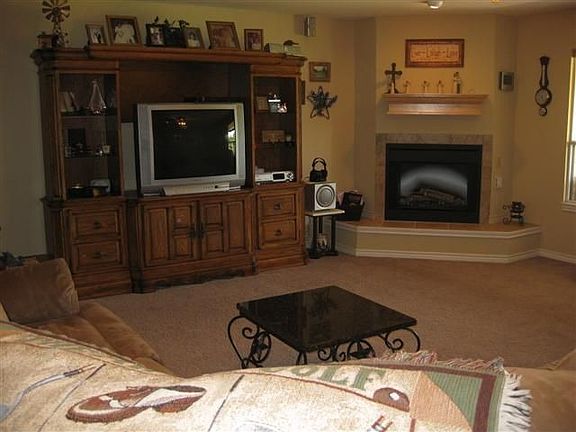 CORNER FIREPLACE