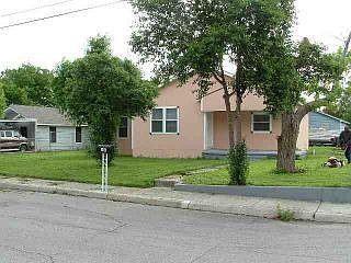 1st image of 350 SW 42nd St
