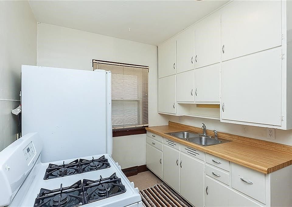 1st image of 1246 Park Ave
