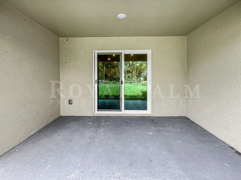745 Harry Ave S — Photo 34