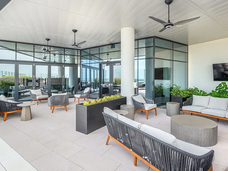 Eastline Residences — Photo 6