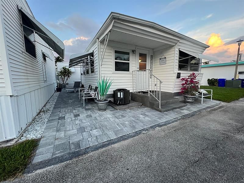 1st image of 21 Hibiscus Dr #I