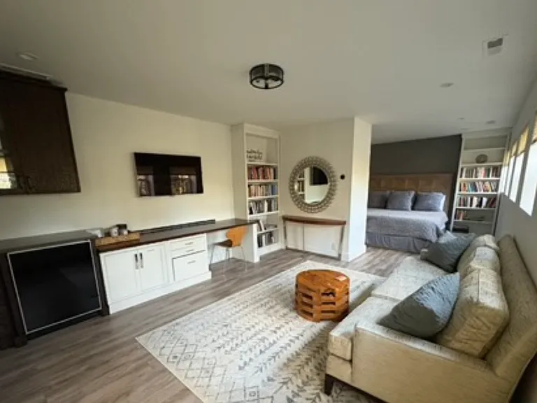 2072 Bowery Rd — Photo 11