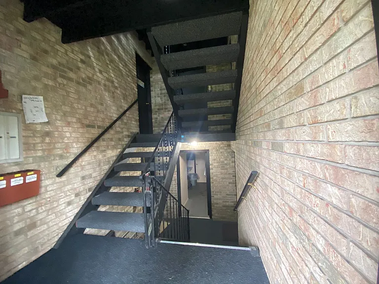 Parkview Apartments — Photo 8