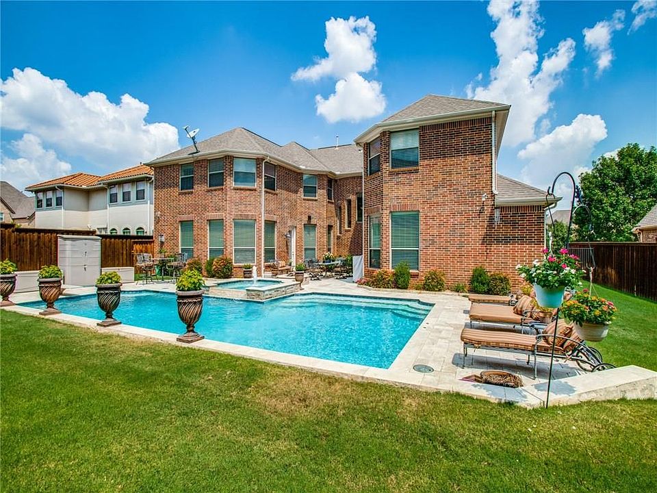 1st image of 105 Corsica Ct