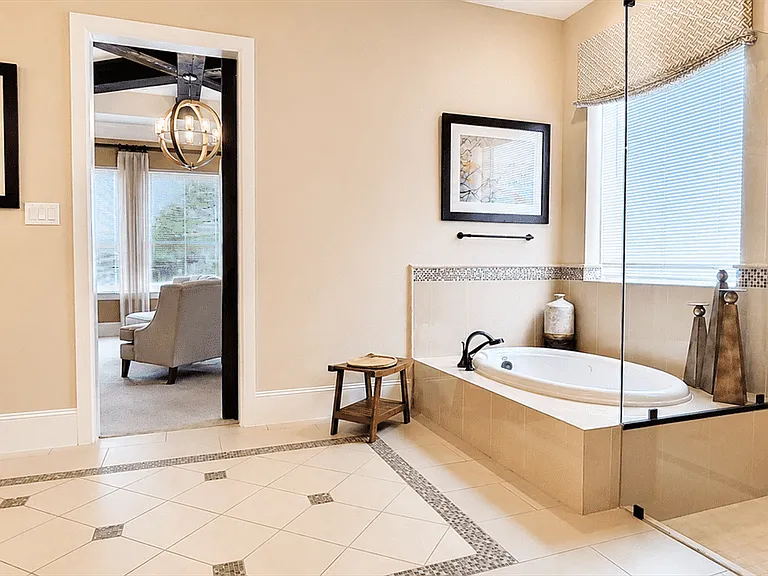 2418 Sandhill Crest Ln — Photo 15