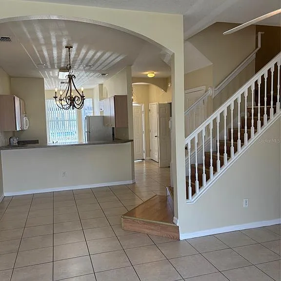 1237 S Beach Cir — Photo 2