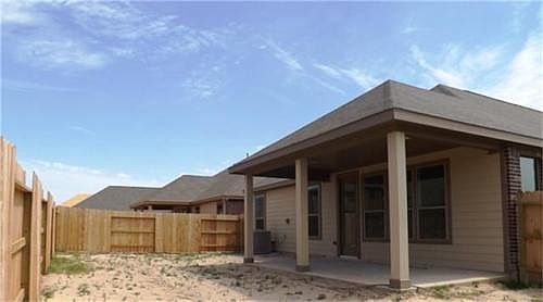 1st image of 2903 Acorn Oaks Dr