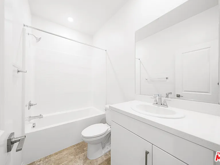 16151 Linden Ln #16151 — Photo 13
