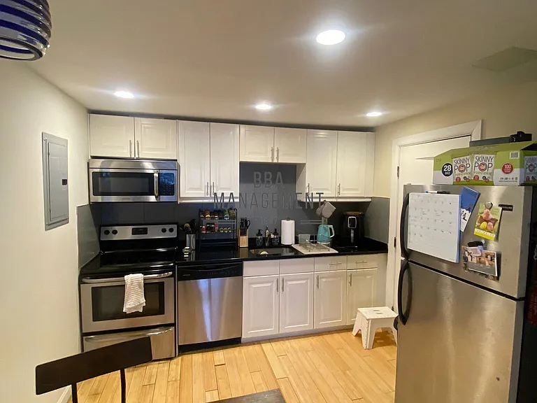9 Commonwealth Ct #1 — Photo 1