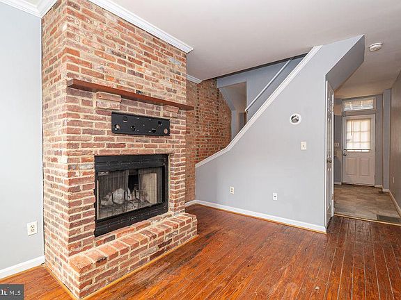 3rd image of 601 Harvey St