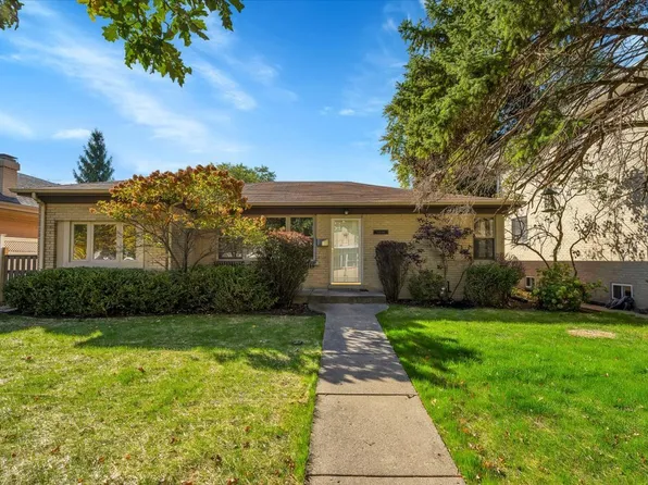 8130 Kedvale Ave, Skokie, IL 60076