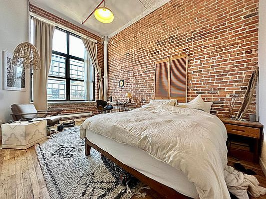 1st image of 255 McKibbin St #403