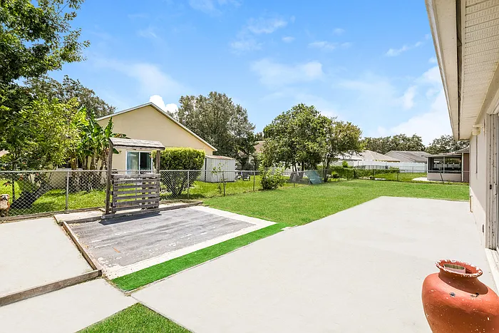 3313 Cypress Point Cir — Photo 15