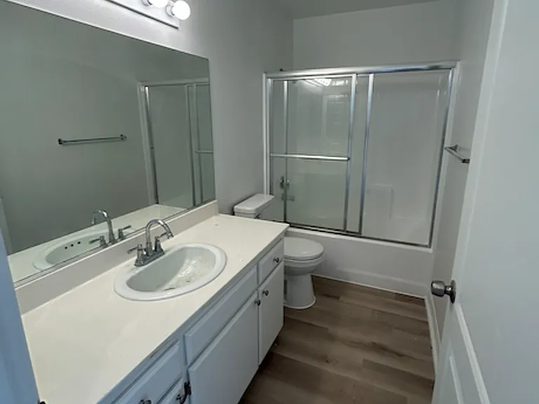 14359 Haynes St — Photo 11