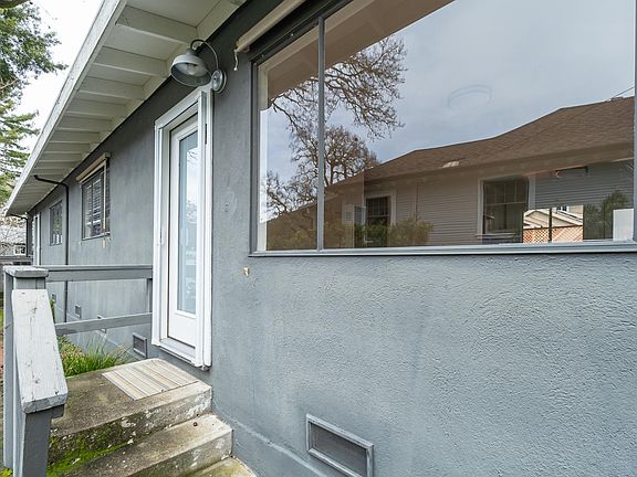 4th image of 160 Meernaa Ave