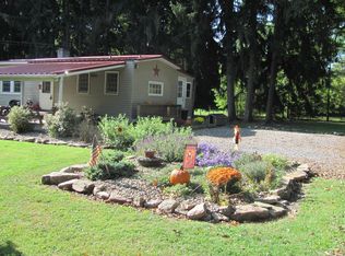 52 Creek Rd, Mill Hall, PA 17751