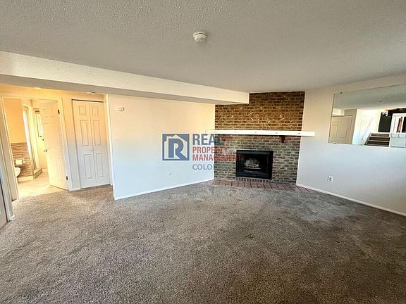 3rd image of 5070 Montebello Pl