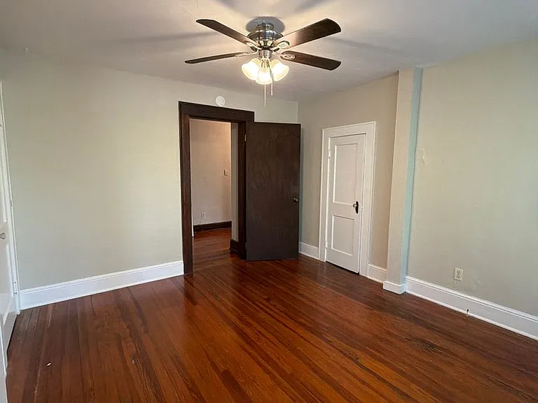 534 E Call St — Photo 33