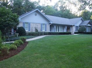 54 Cahill Rd, Trout Valley, IL 60013