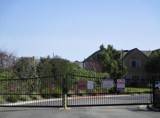 140 Gibson Dr APT 12, Hollister, CA 95023