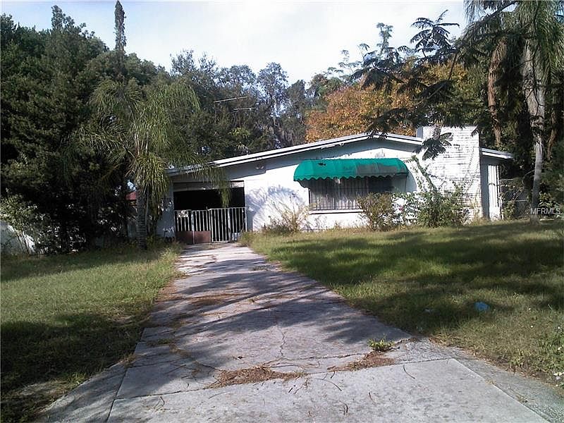 1st image of 916 E 109th Ave