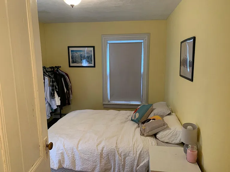 27 Young St #2 — Photo 20