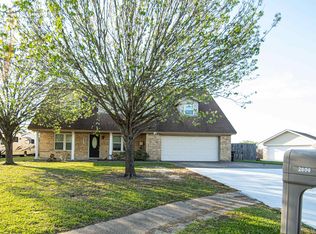 2806 Round Tower Ln, Port Neches, TX 77651