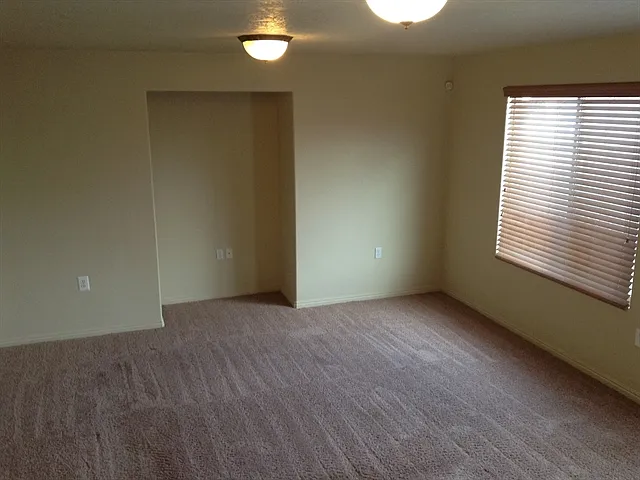 612 E 550 N — Photo 5