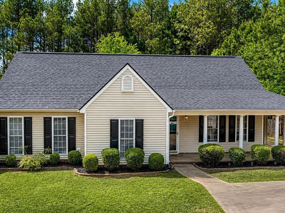 1st image of 102 Hawk Ridge Dr