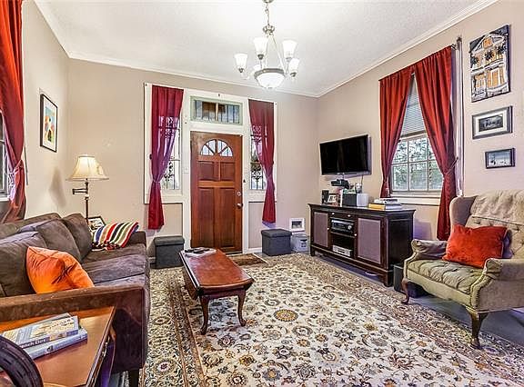 3rd image of 1218 Saint Maurice Ave