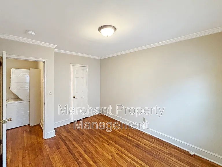 665 Ravenel St — Photo 11