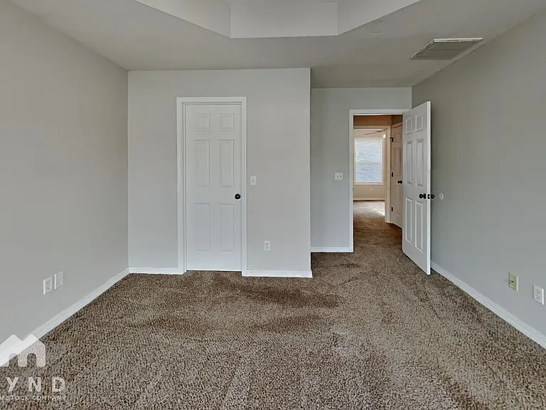 624 S Mahn Ave — Photo 9
