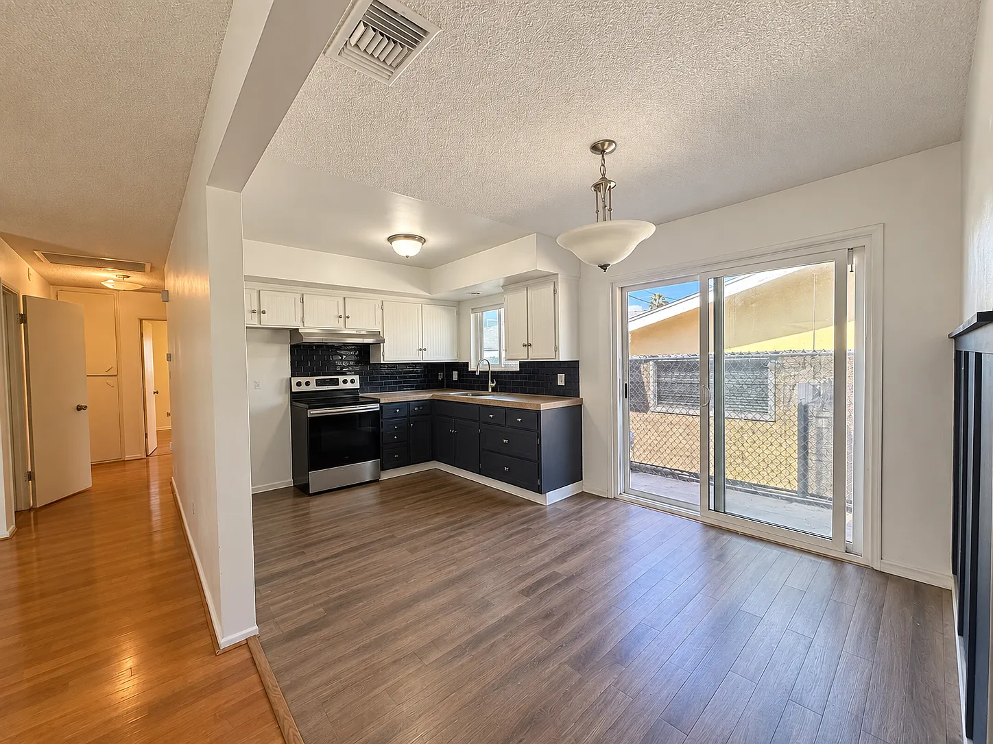 11252 Bellaire St — Photo 4
