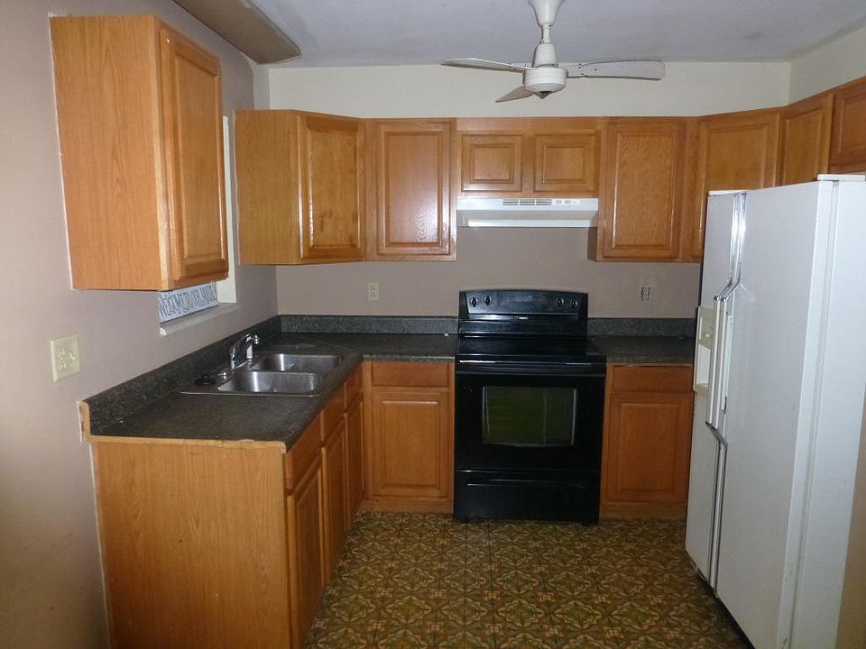 2nd image of 112 SE Prima Vista Blvd