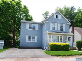 192 Hillside Ave, Bergenfield, NJ 07621