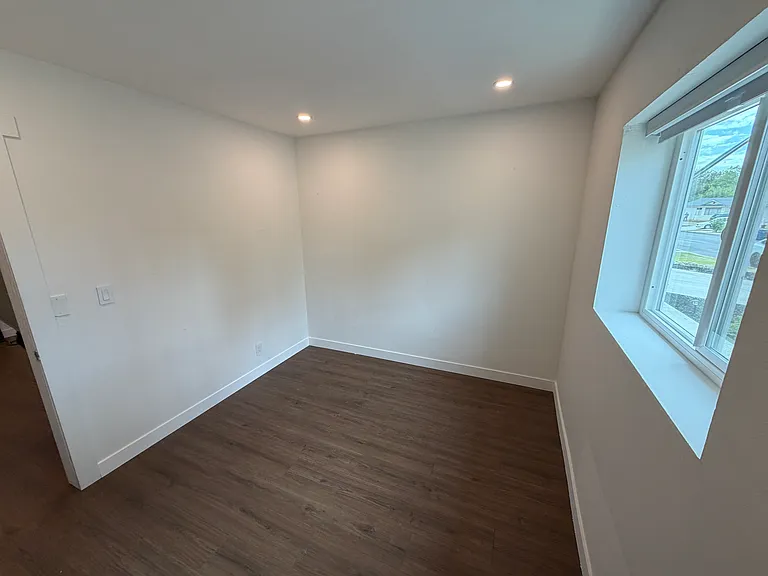 1332 Calle Crisantemo — Photo 11