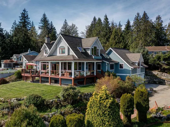 6373 Gale Ave N, Sechelt, BC V7Z 0P7
