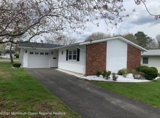 77 Clay Cir, Brick, NJ 08724