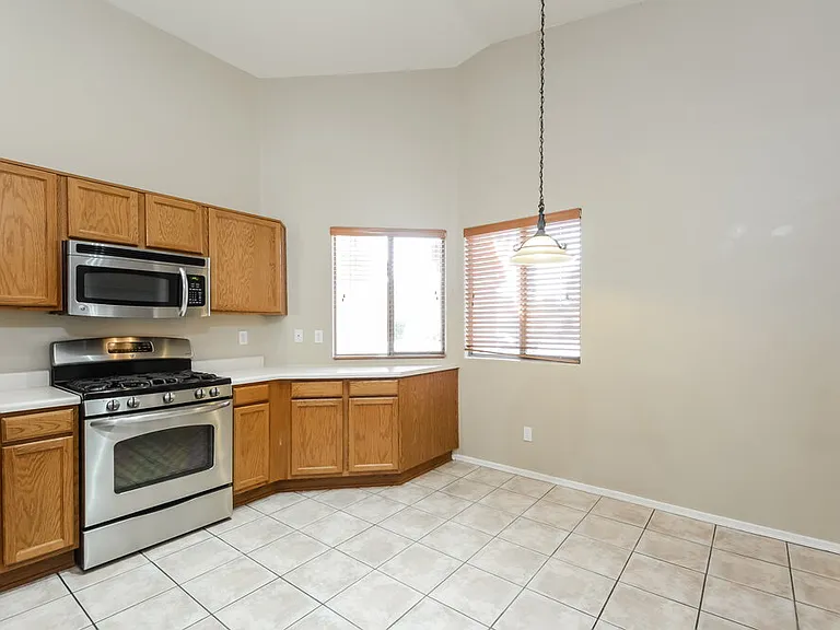8506 N Sayante Way — Photo 7