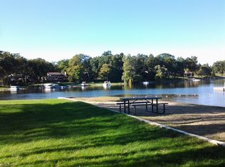 652 Alayne Ct, Brighton, MI 48114