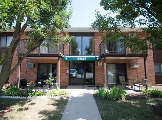 23827 David Dr UNIT 209, North Olmsted, OH 44070