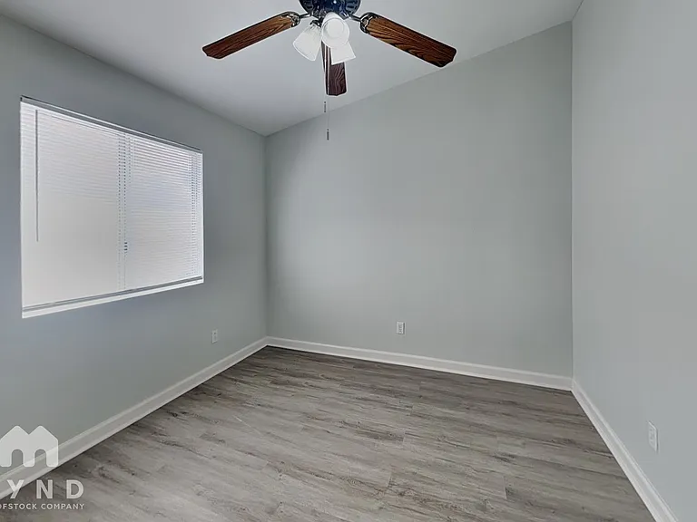 6602 Elk Creek Ln — Photo 14